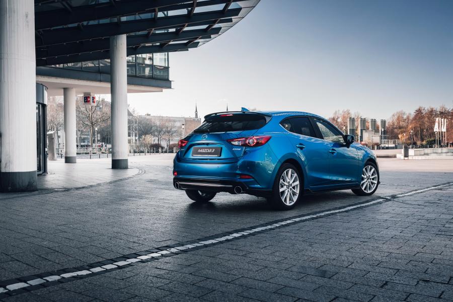  Mazda3 Hatchback Accessorized 2016 года  (WW) (фото 6 из 13)